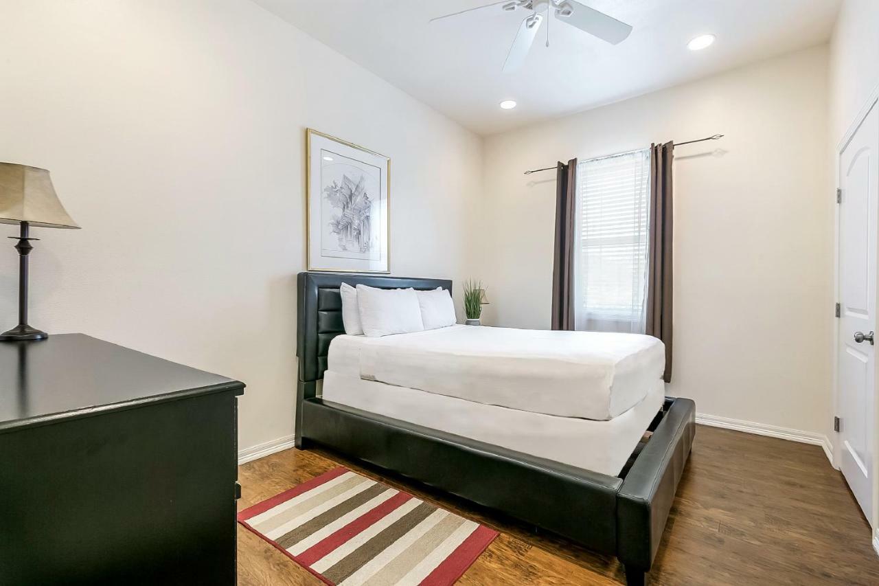 Spacious 3BR/2.5BATH Condo in Great location Nueva Orleans Exterior foto