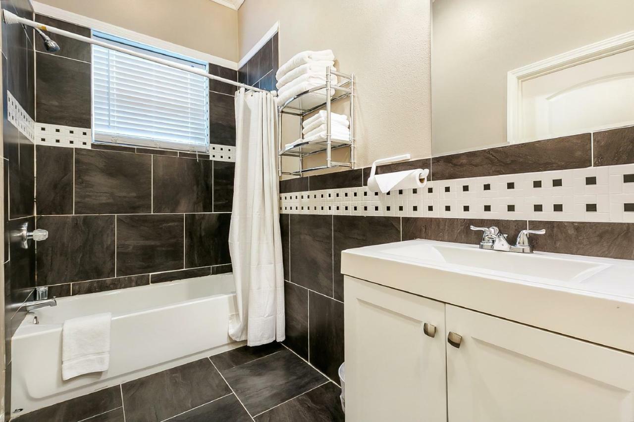 Spacious 3BR/2.5BATH Condo in Great location Nueva Orleans Exterior foto